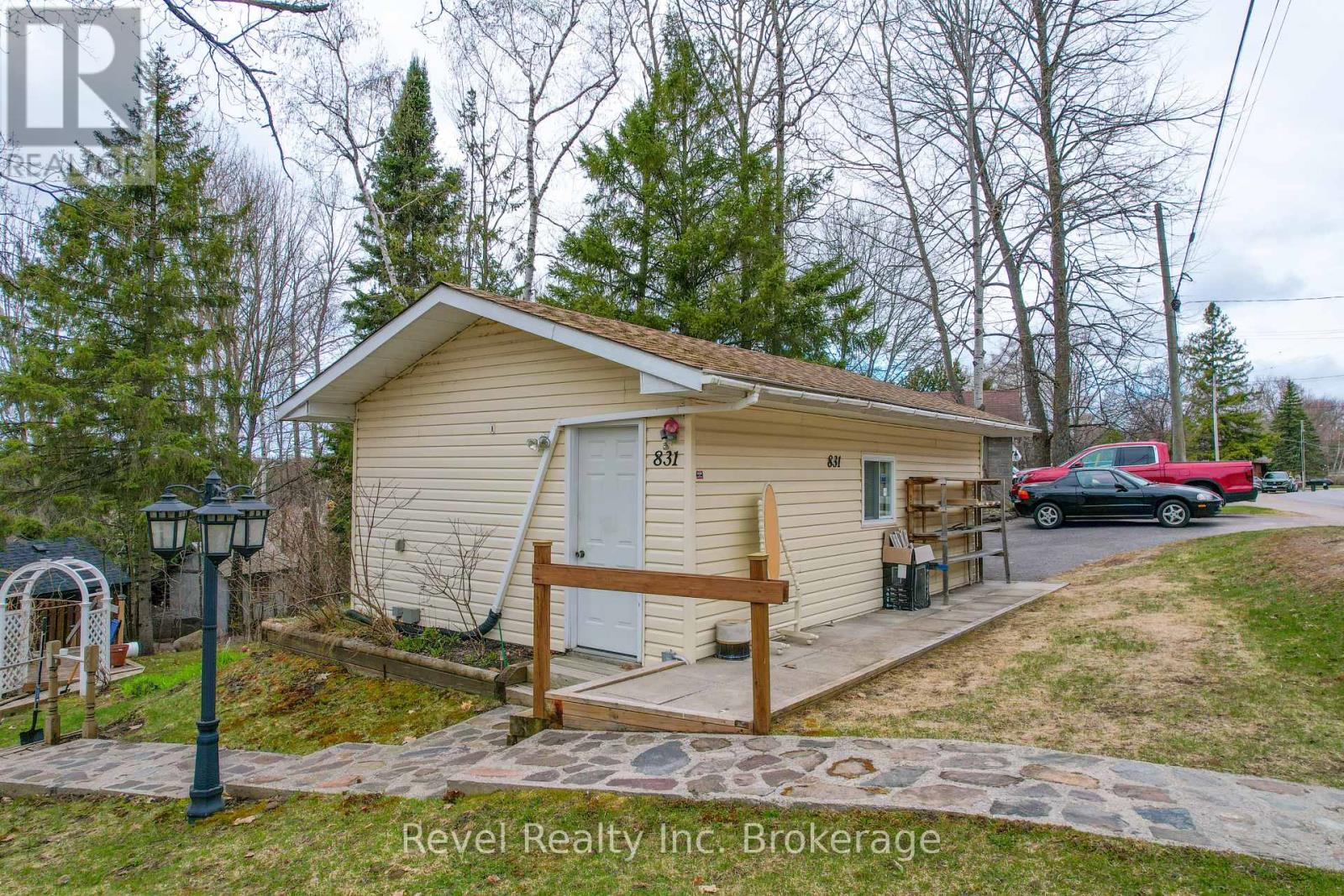 831 SKI CLUB ROAD - 38