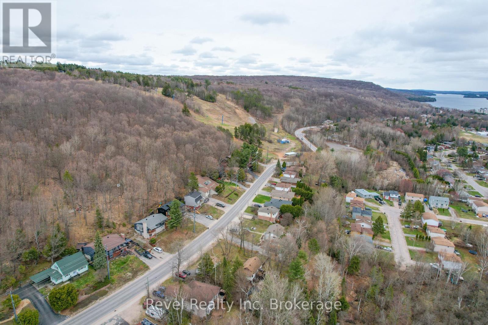 831 SKI CLUB ROAD - 42