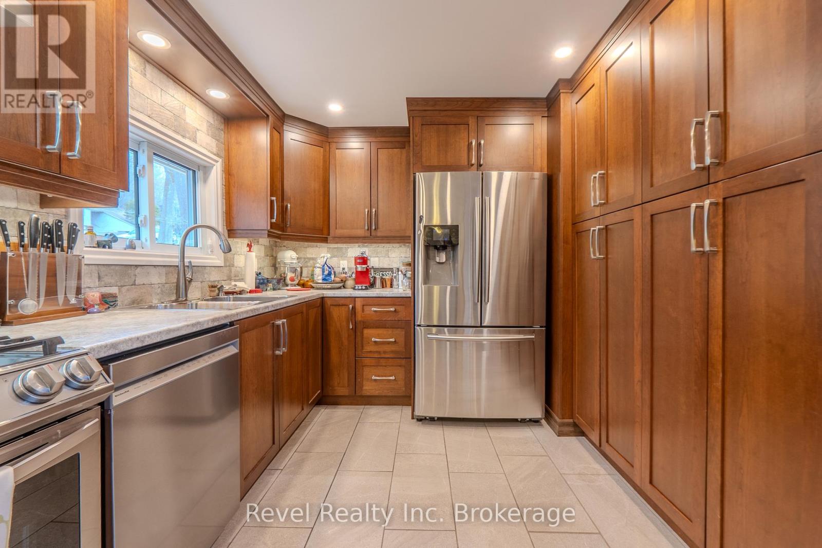 831 SKI CLUB ROAD - 6