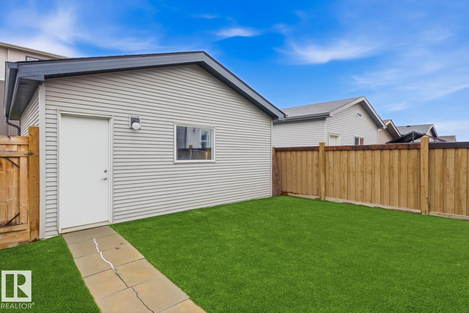 17844 61 ST NW - 27