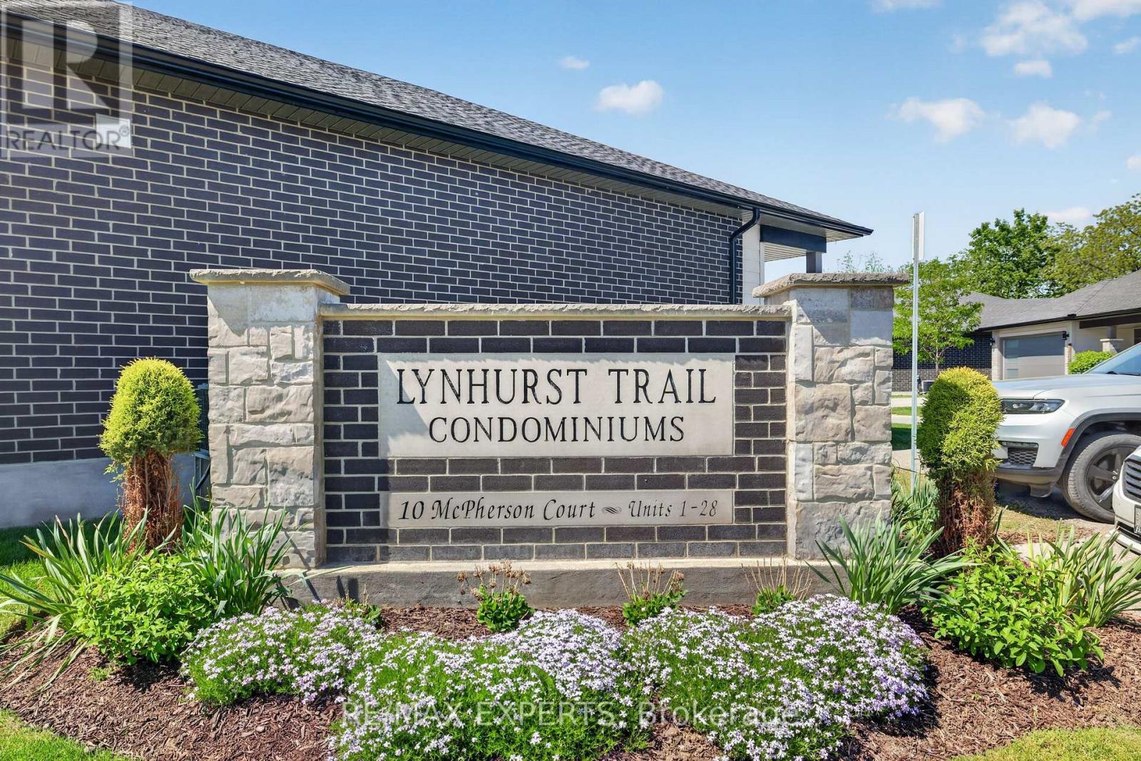 #21 10 MCPHERSON COURT - 1