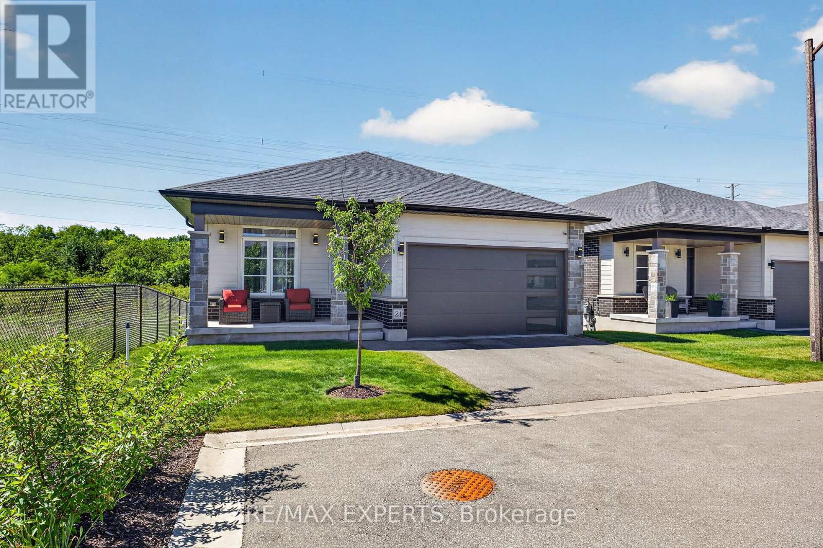 #21 10 MCPHERSON COURT - 2