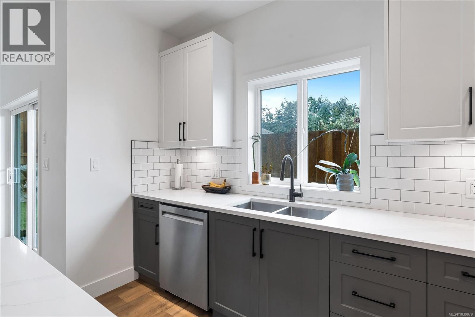 #104 2379 Lund Rd - 13