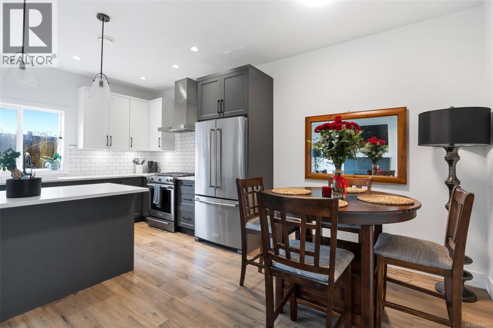 #104 2379 Lund Rd - 16