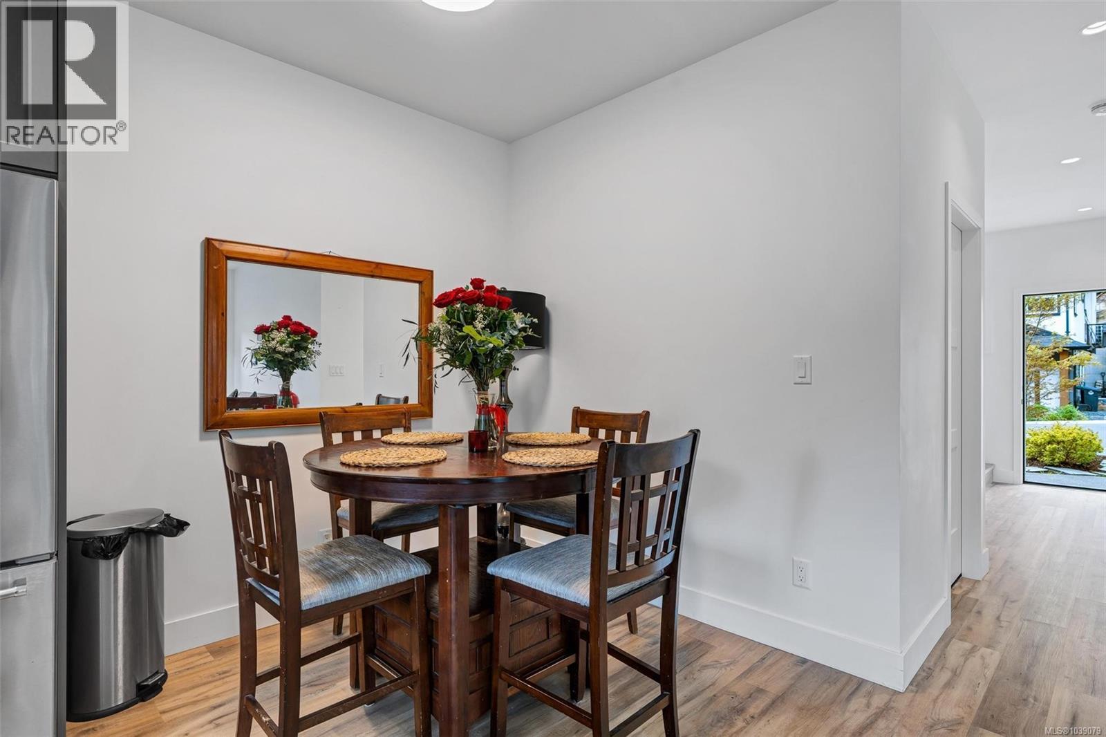 #104 2379 Lund Rd - 17