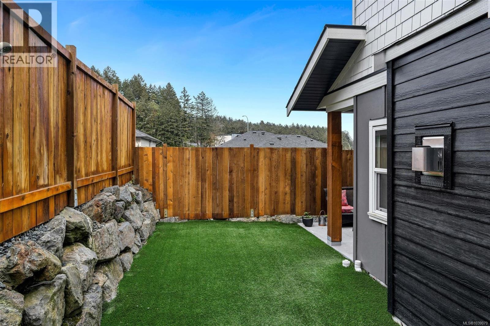 #104 2379 Lund Rd - 40