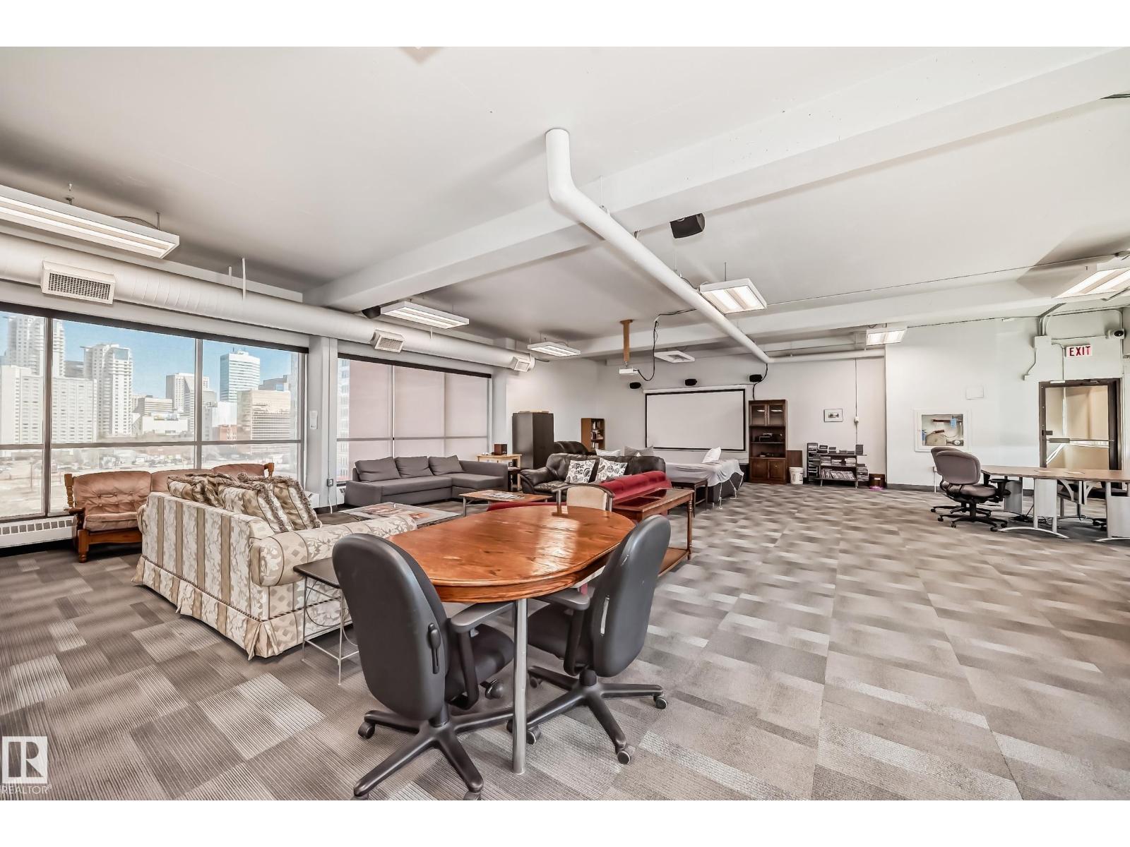 #706 10125 109 ST NW - 23