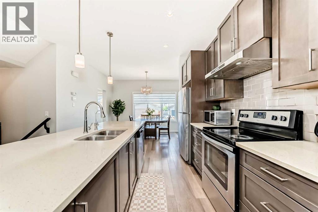 151 Copperpond Rise SE - 9