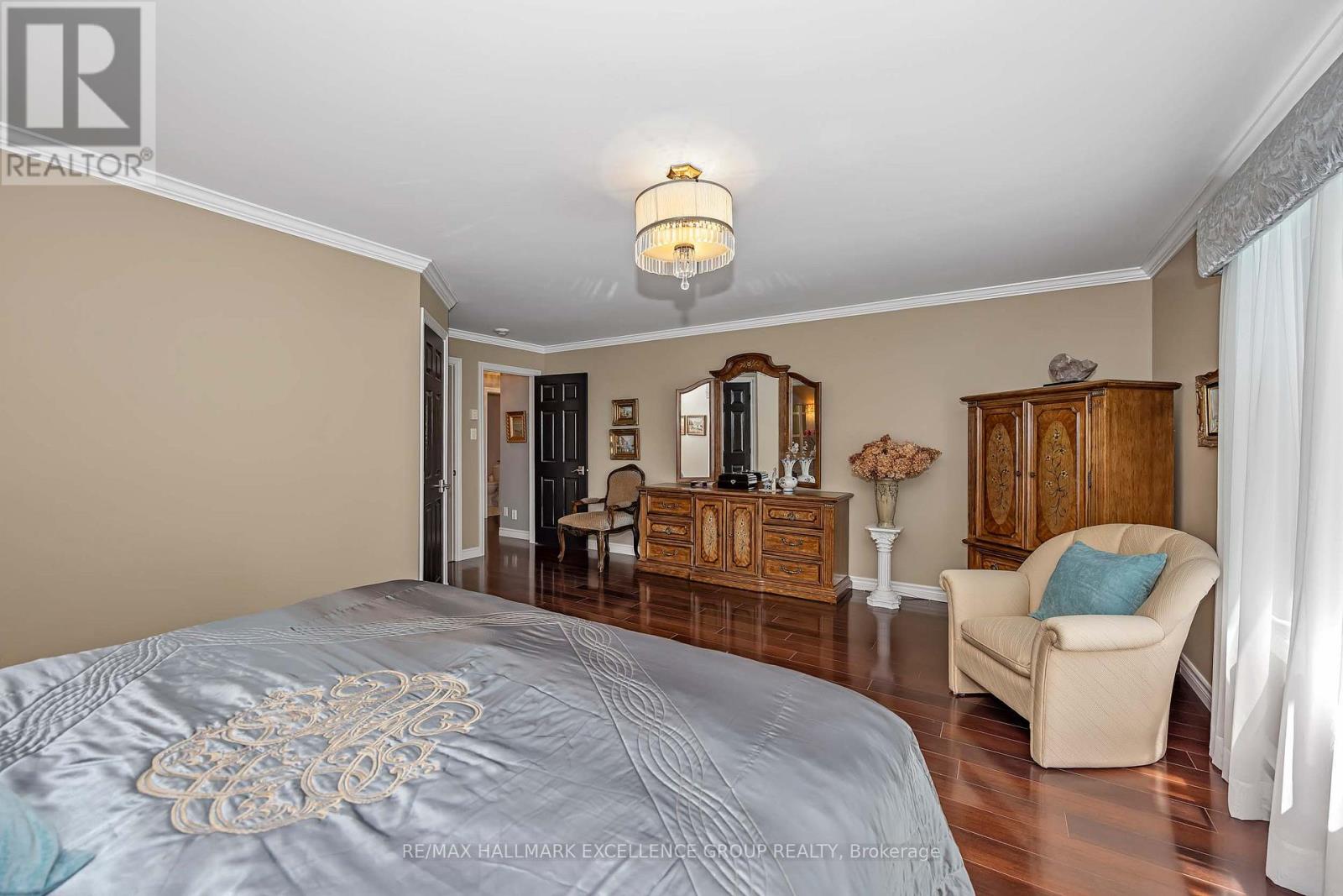 547 EMERALD STREET - 17