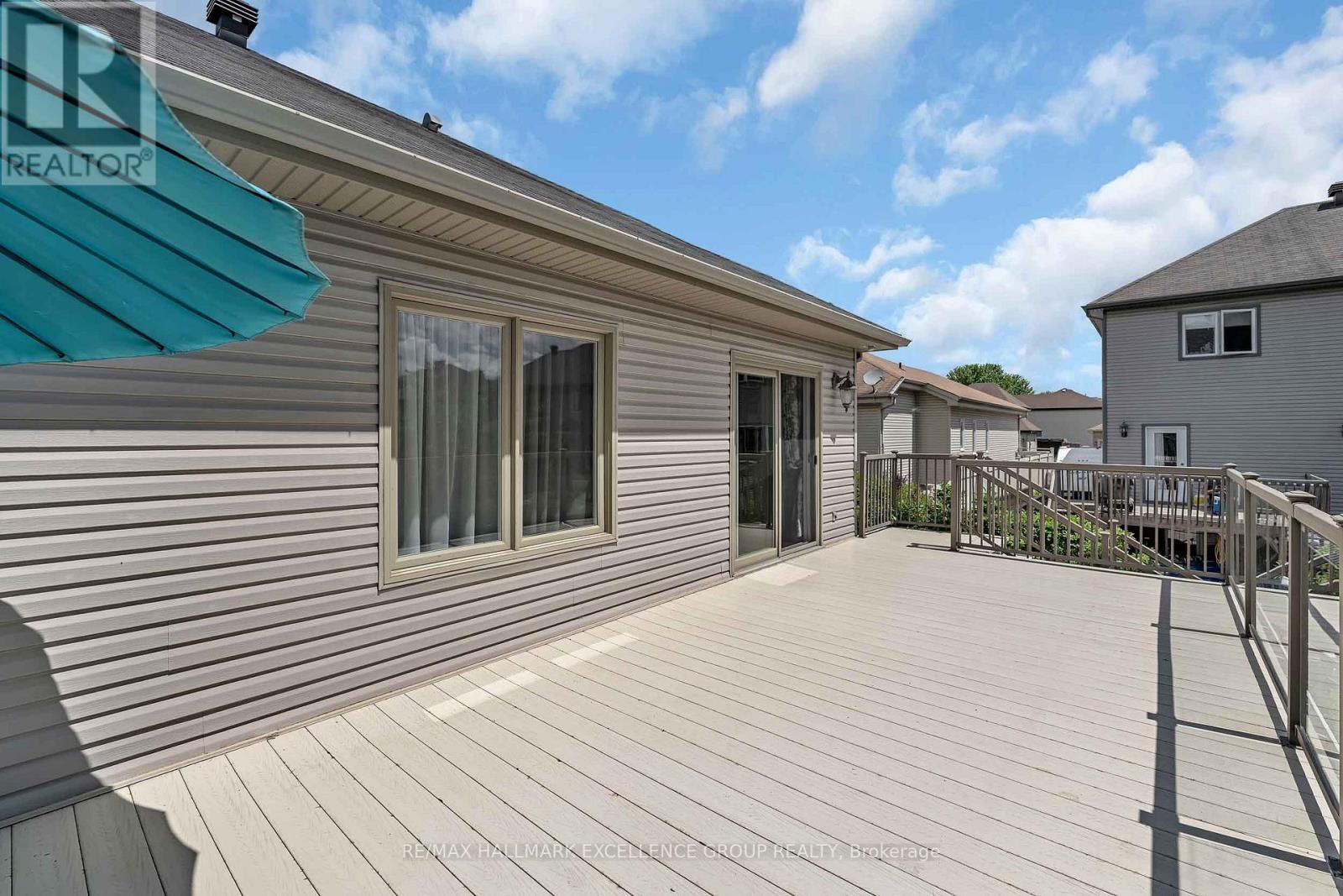 547 EMERALD STREET - 22