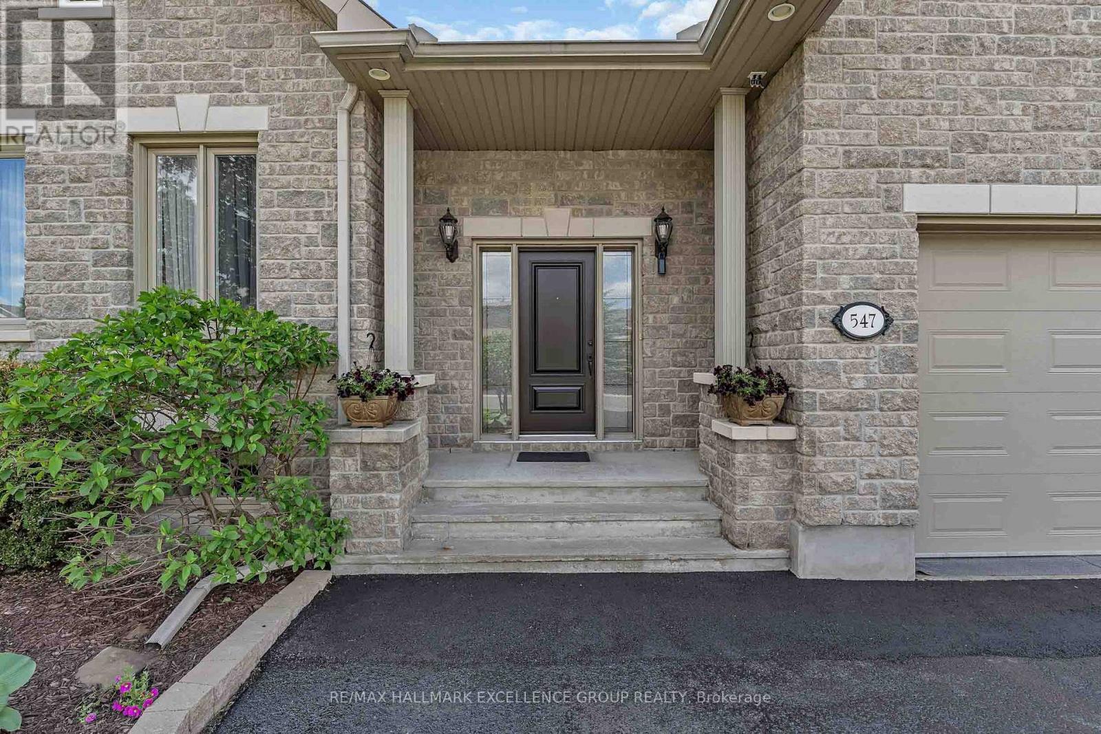 547 EMERALD STREET - 3