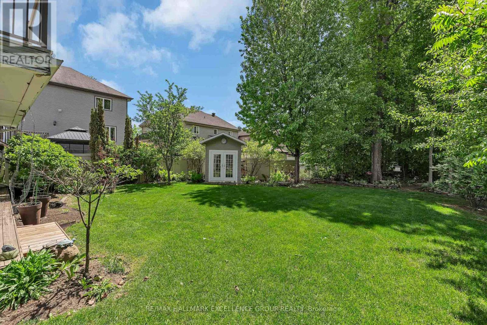 547 EMERALD STREET - 42