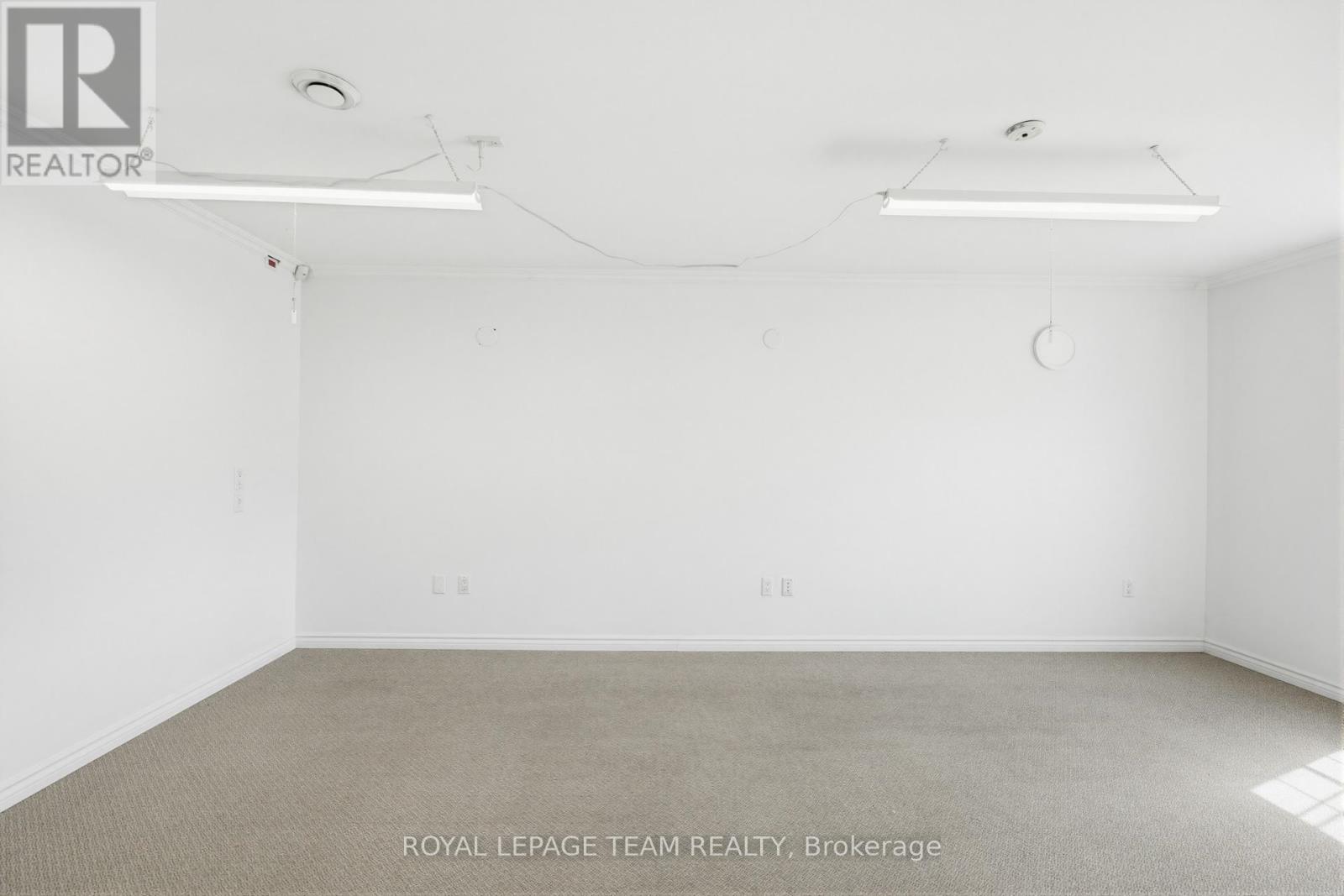 Studio for Rent in Ottawa – 2427 PETAWAWA BOULEVARD, Ottawa – By Peter Sagos - Image 8