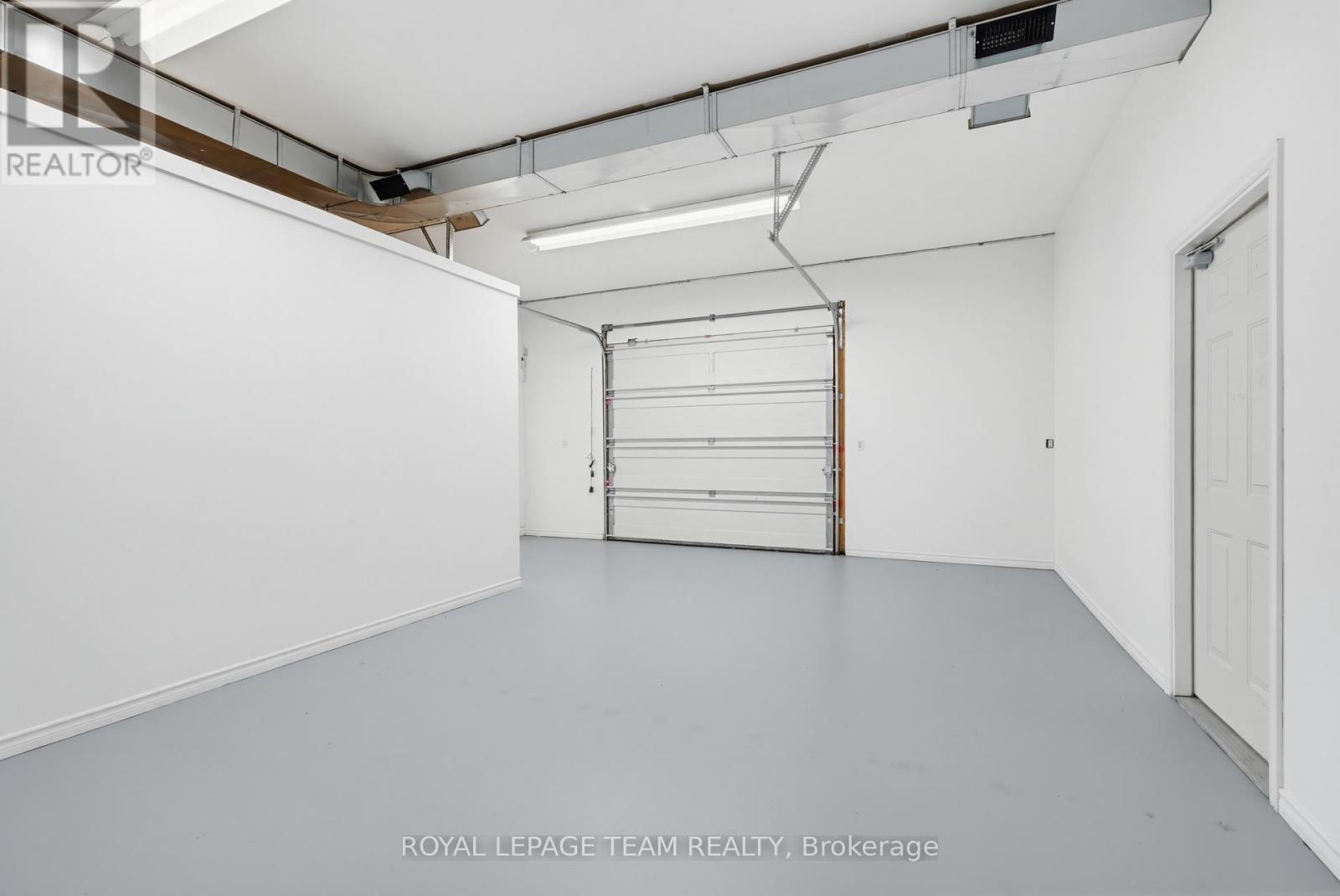 Studio for Rent in Ottawa – 2427 PETAWAWA BOULEVARD, Ottawa – By Peter Sagos - Image 25