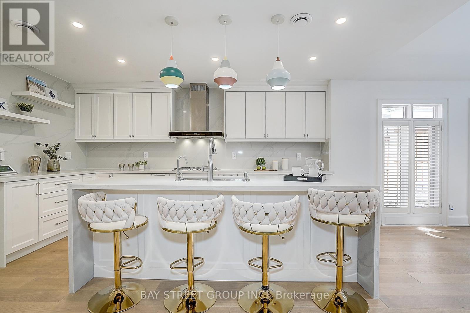 3 SILVERWOOD AVENUE - 12