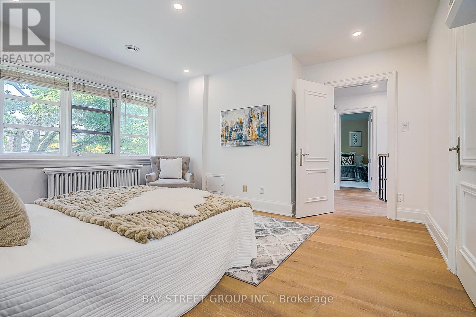 3 SILVERWOOD AVENUE - 32