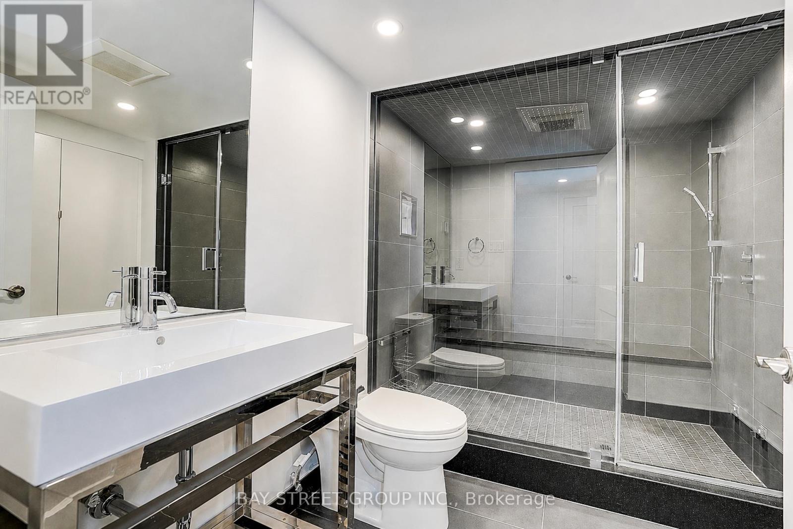 3 SILVERWOOD AVENUE - 43