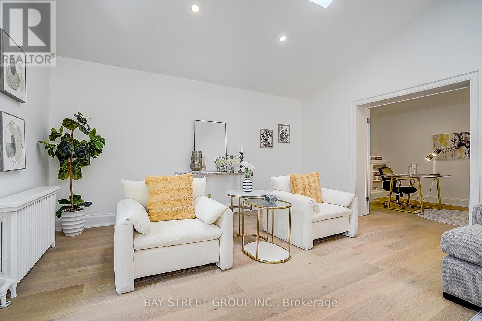 3 SILVERWOOD AVENUE - 9