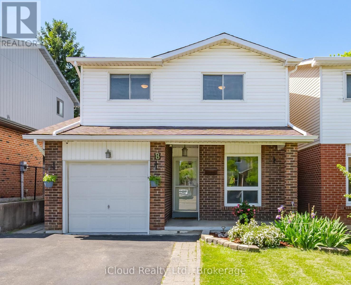 8 LINDRIDGE AVENUE - 1