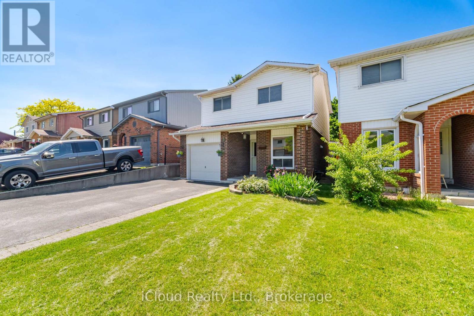 8 LINDRIDGE AVENUE - 2