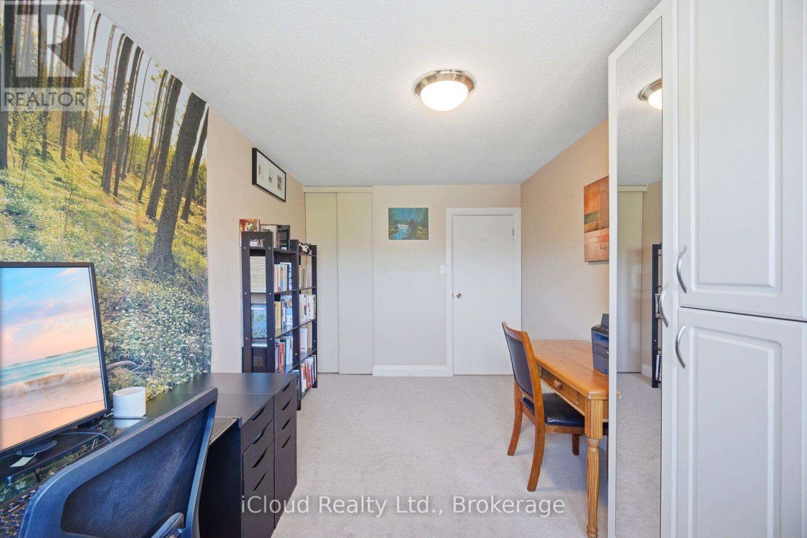 8 LINDRIDGE AVENUE - 24