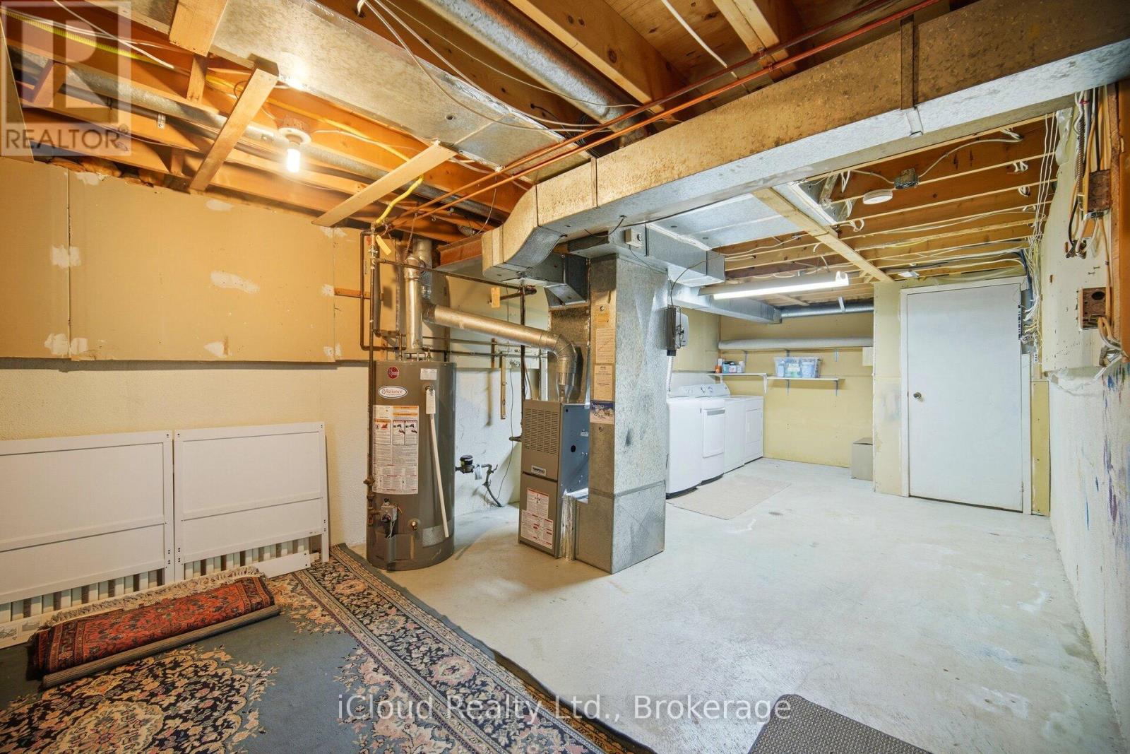 8 LINDRIDGE AVENUE - 32