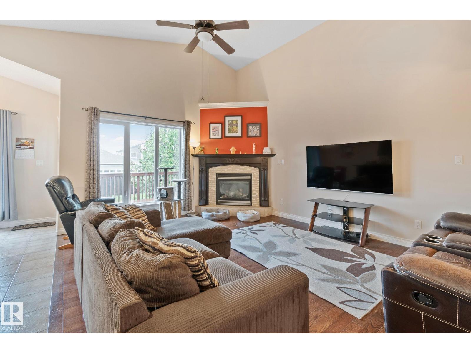 9833 153 ST NW NW - 6
