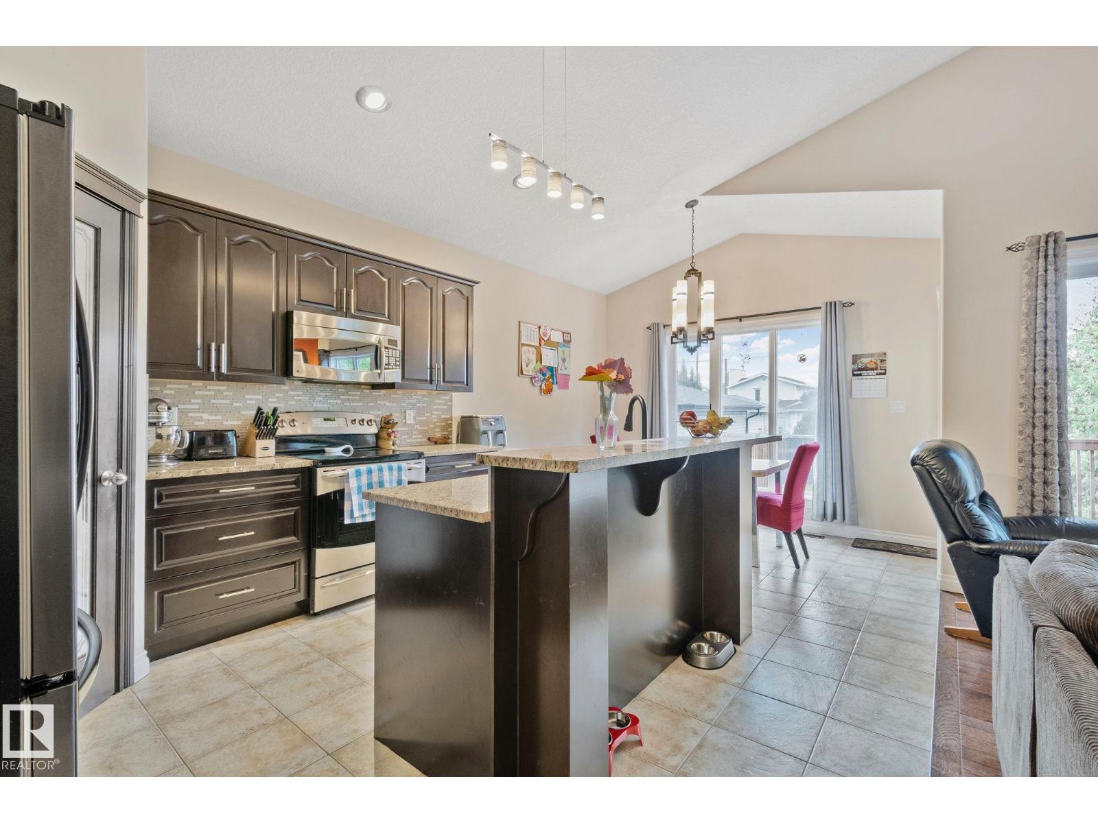 9833 153 ST NW NW - Image 2