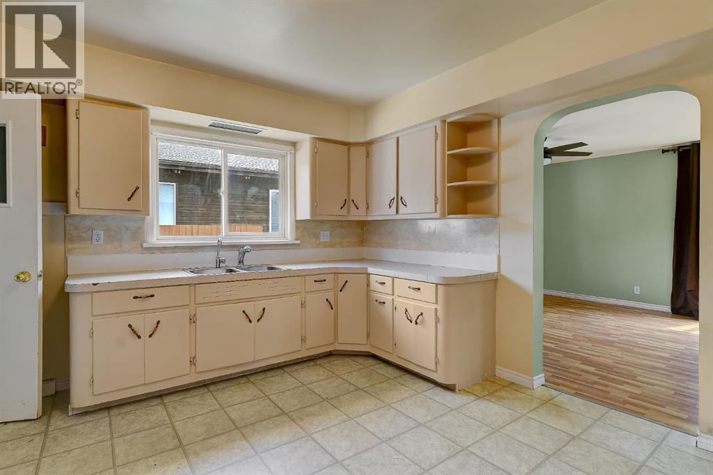 9850 104 Avenue - photo 4