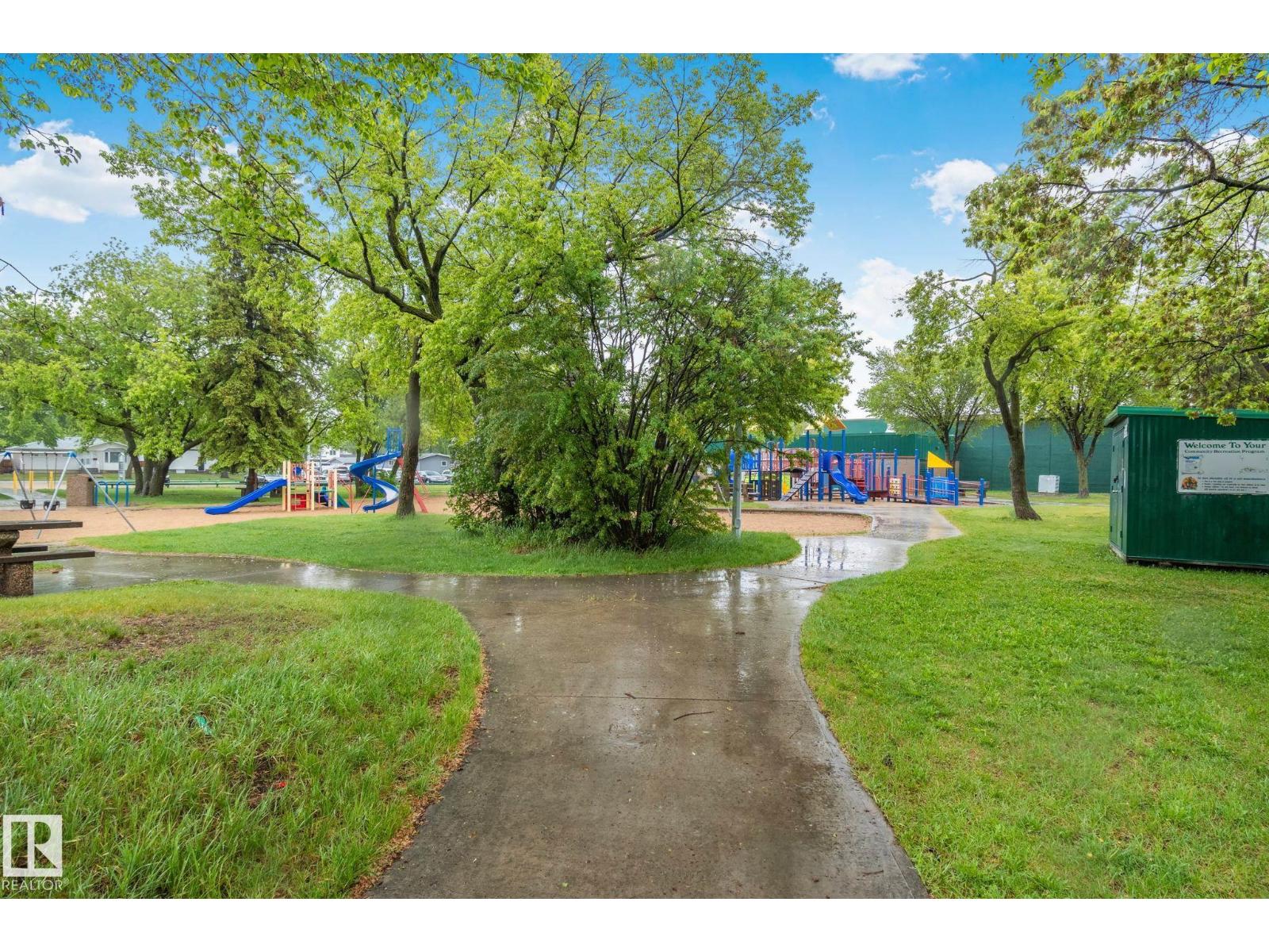 9833 153 ST NW NW - 37