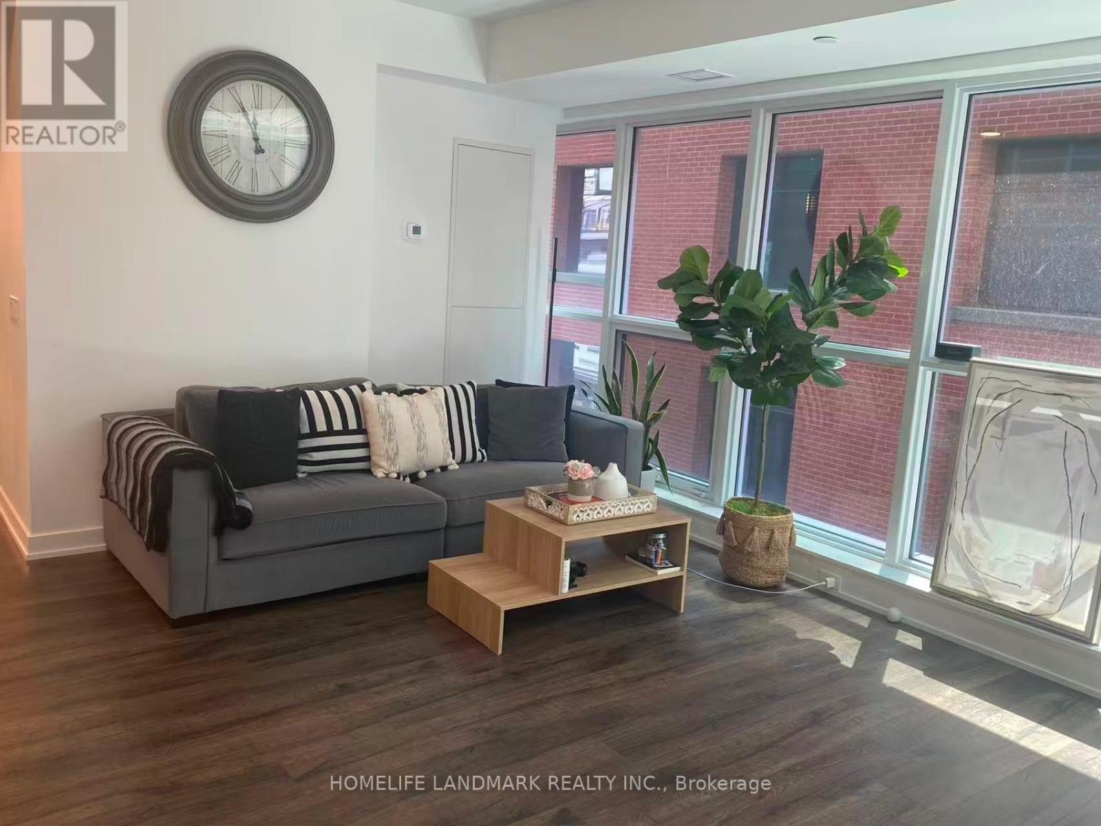 #703 327 KING STREET W - 9