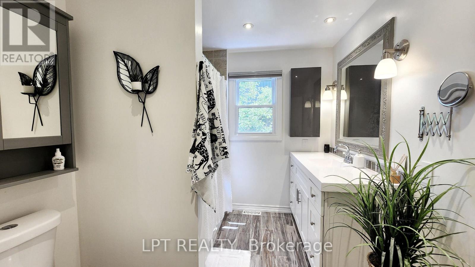 34 NOAM DRIVE - 16