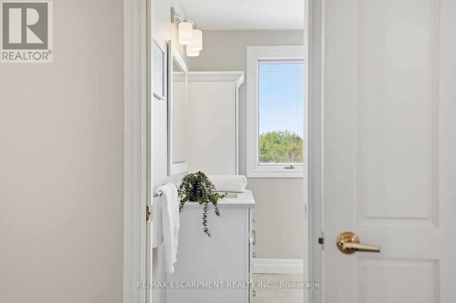 28 BATHGATE DRIVE - 25