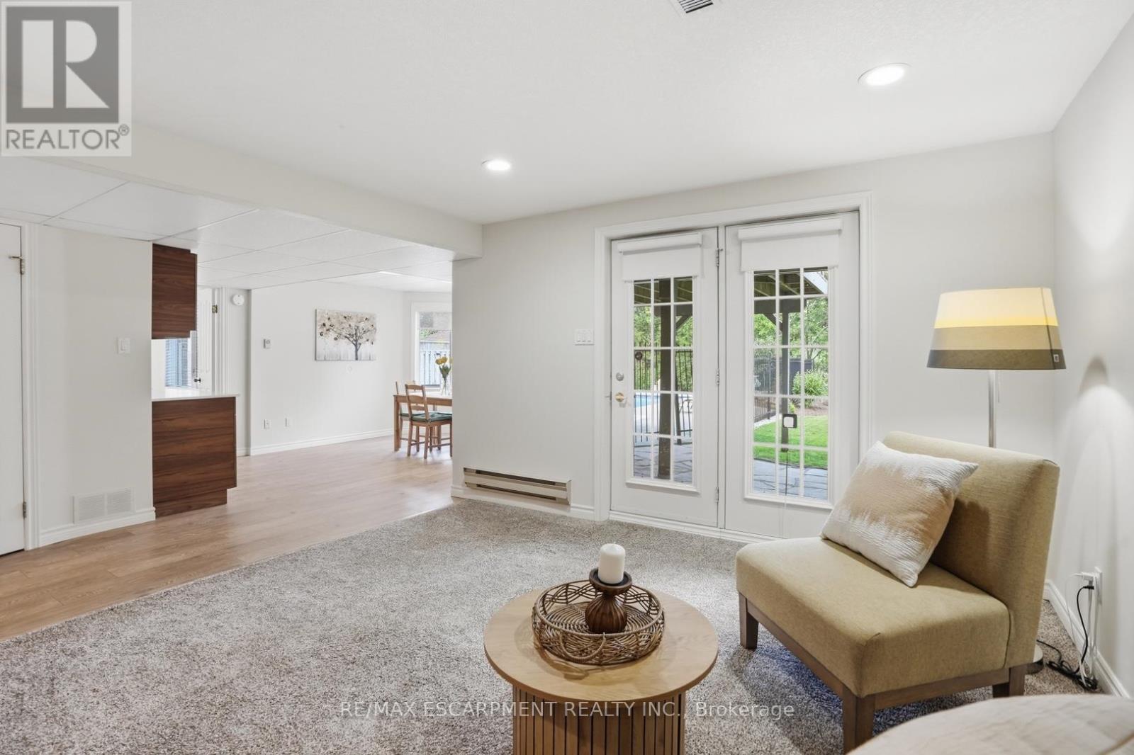 28 BATHGATE DRIVE - 34