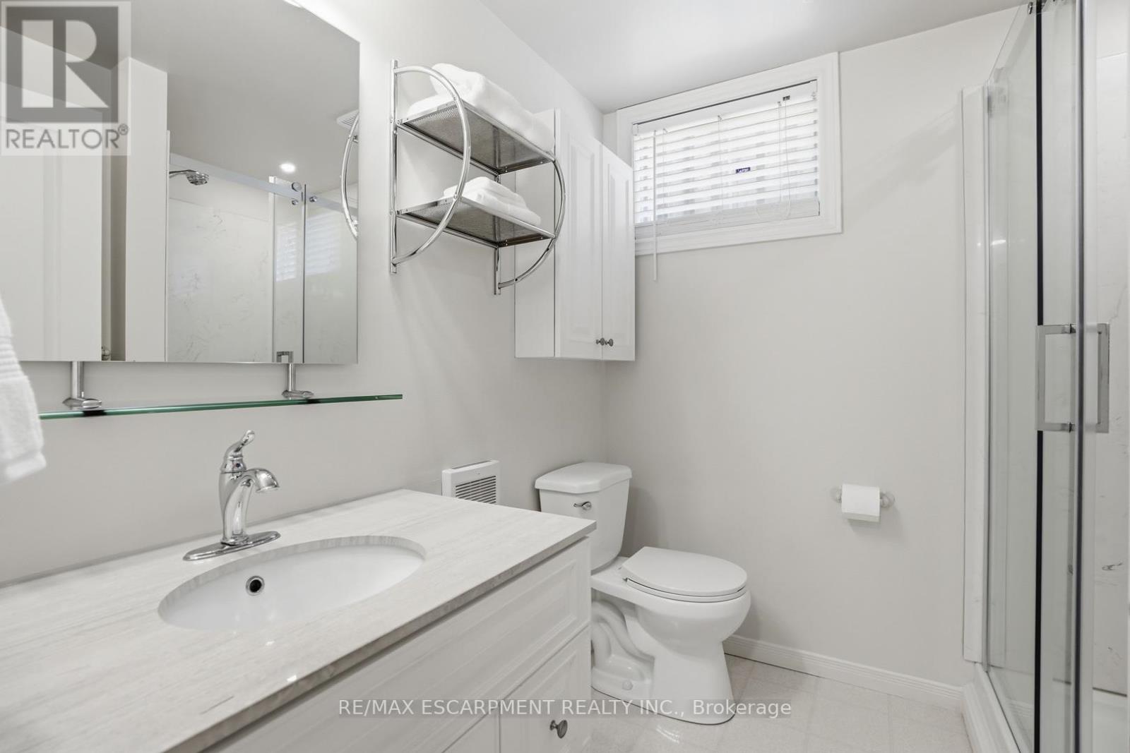28 BATHGATE DRIVE - 38