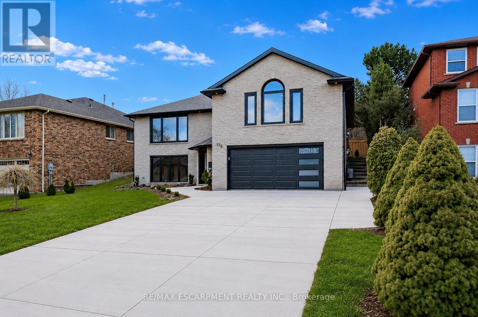 175 BLUEBELL CRESCENT - 2