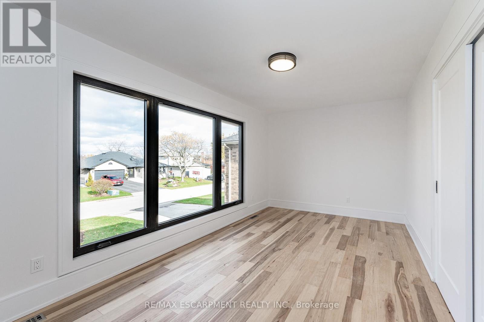 175 BLUEBELL CRESCENT - 24