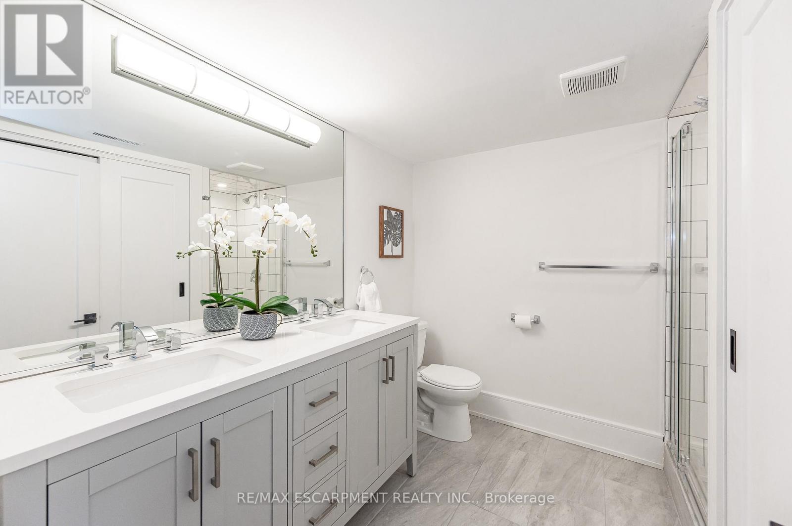 175 BLUEBELL CRESCENT - 37