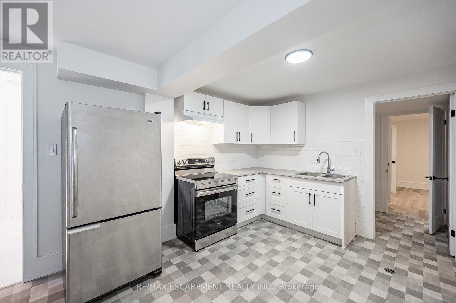 175 BLUEBELL CRESCENT - 41