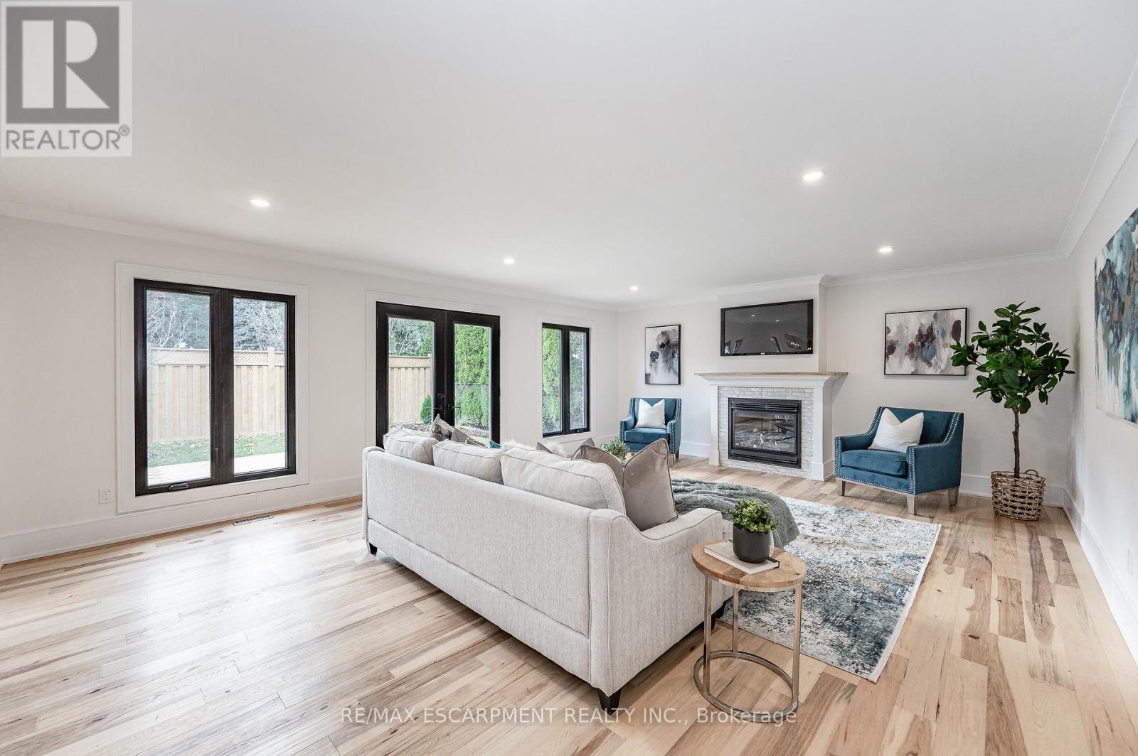 175 BLUEBELL CRESCENT - 6