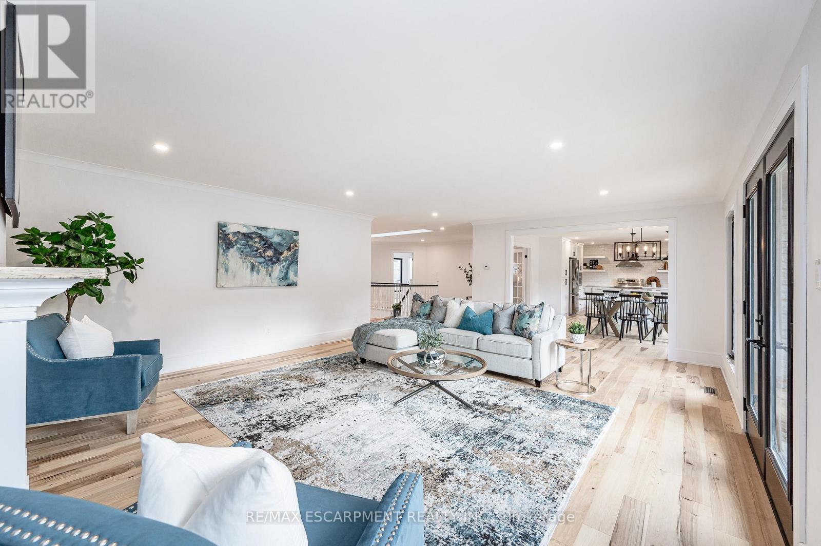 175 BLUEBELL CRESCENT - 8