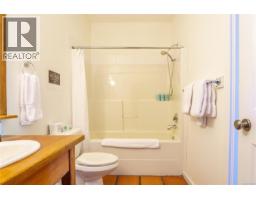 607 1971 Harbour Dr, Ucluelet, BC V0R3A0 Photo 11