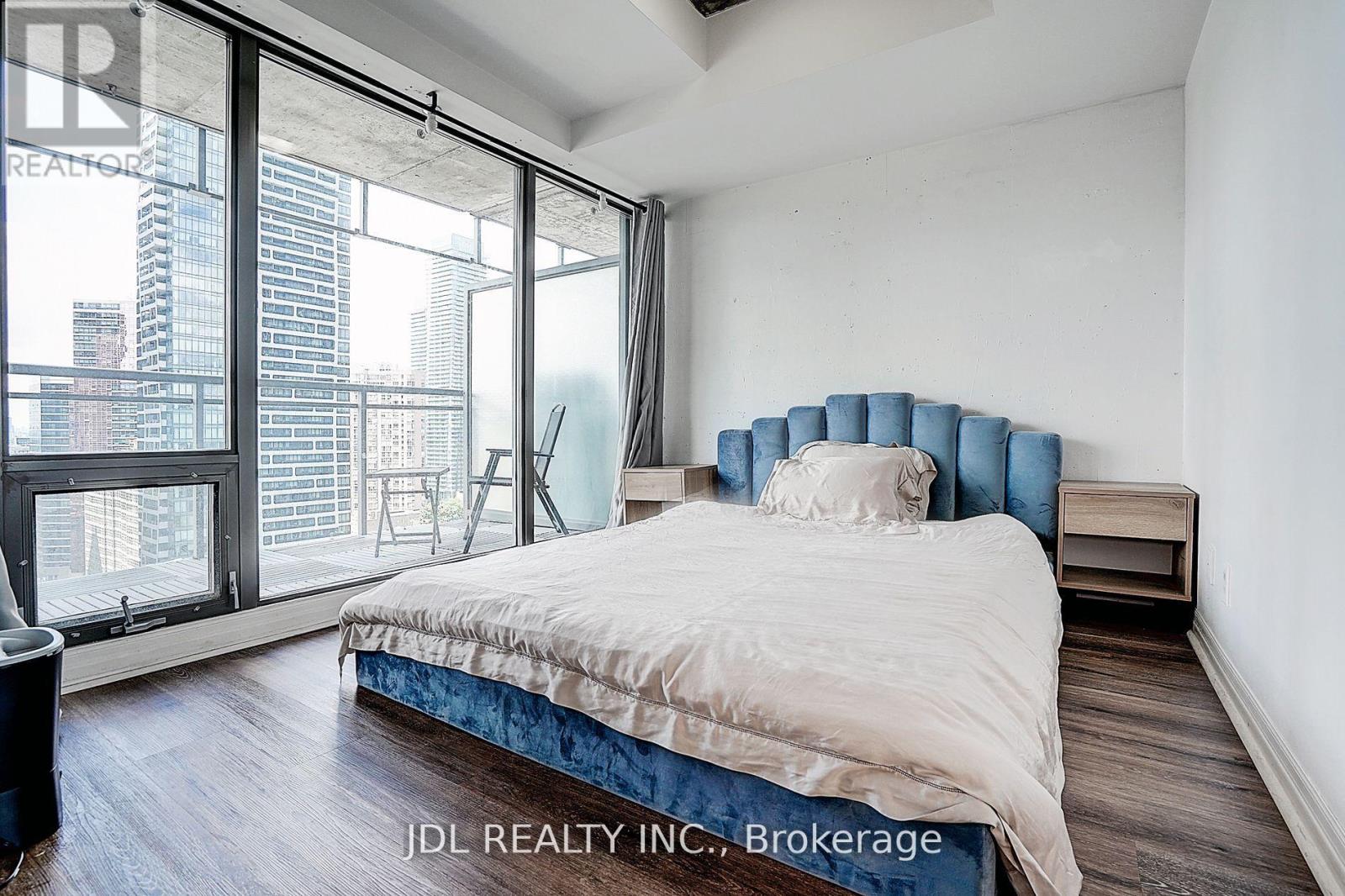 #2105 22 WELLESLEY STREET E - 21