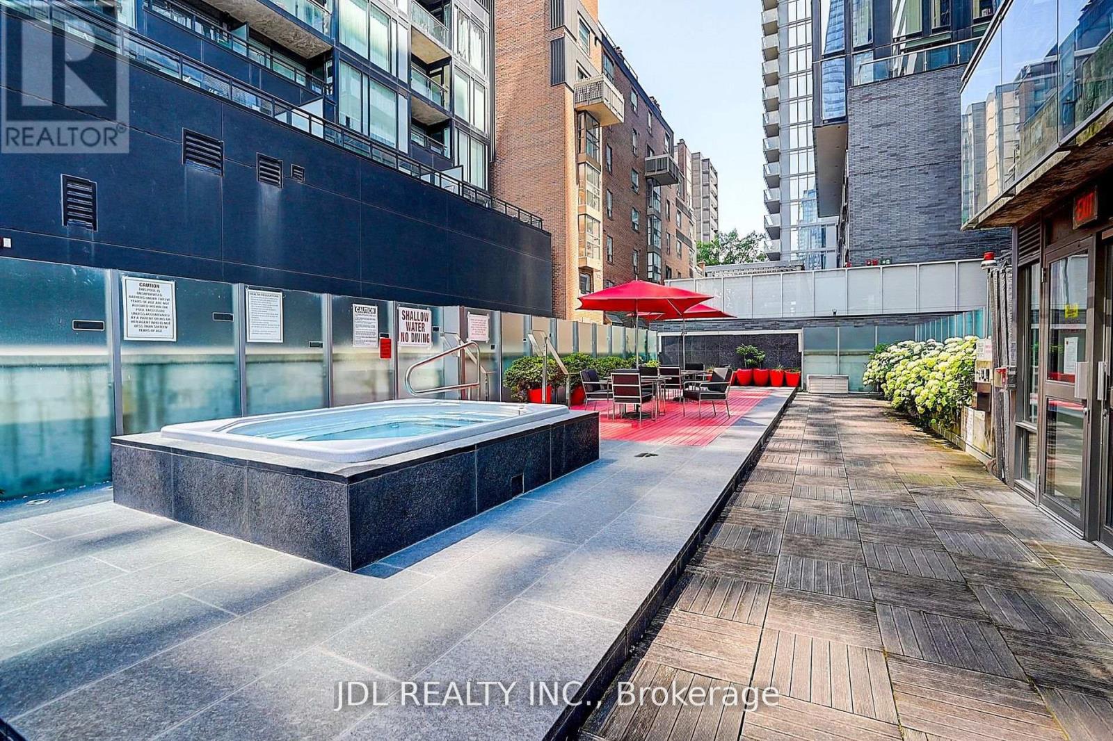 #2105 22 WELLESLEY STREET E - 32