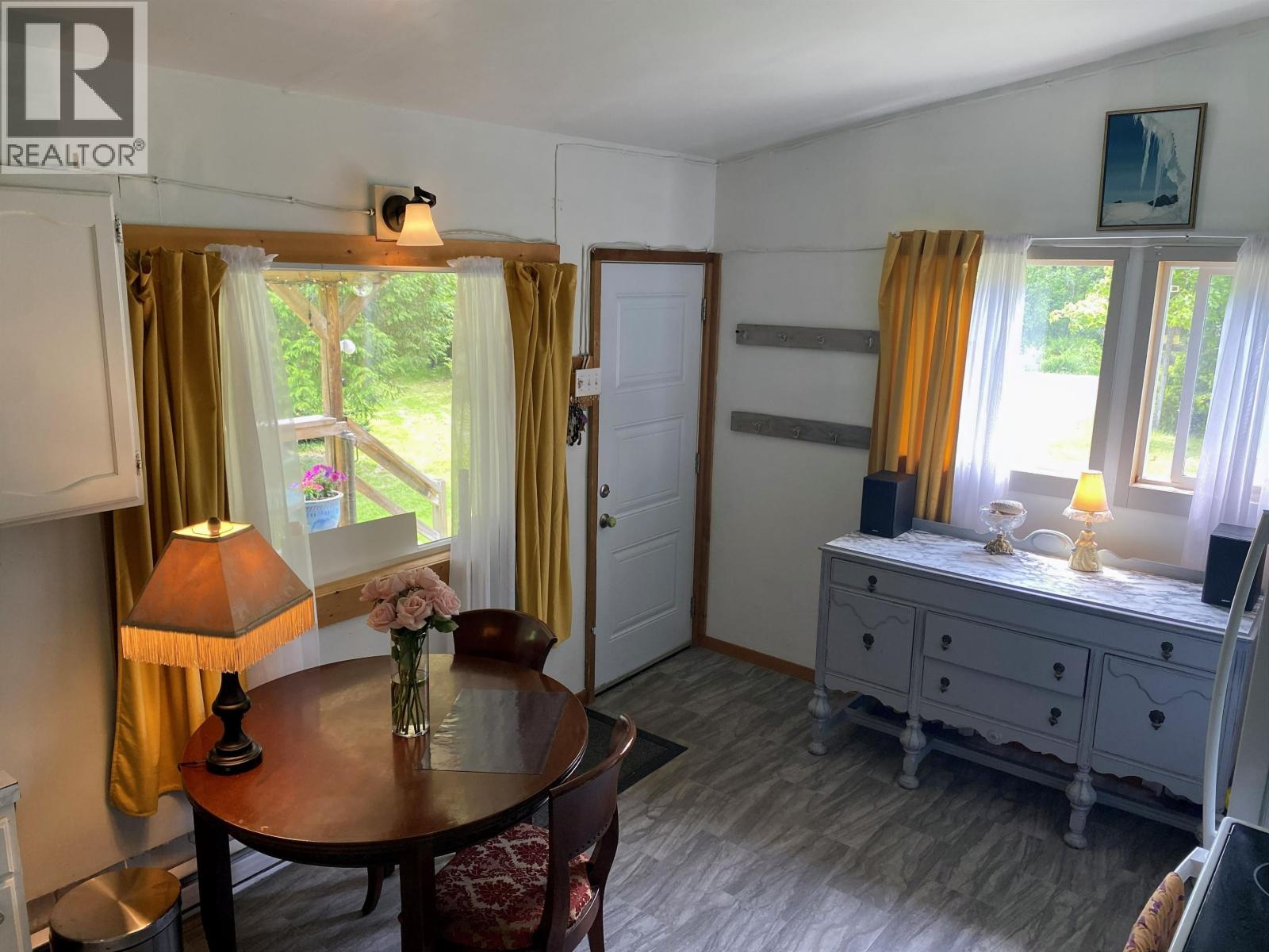 42 BROUSSEAU ROAD - 25