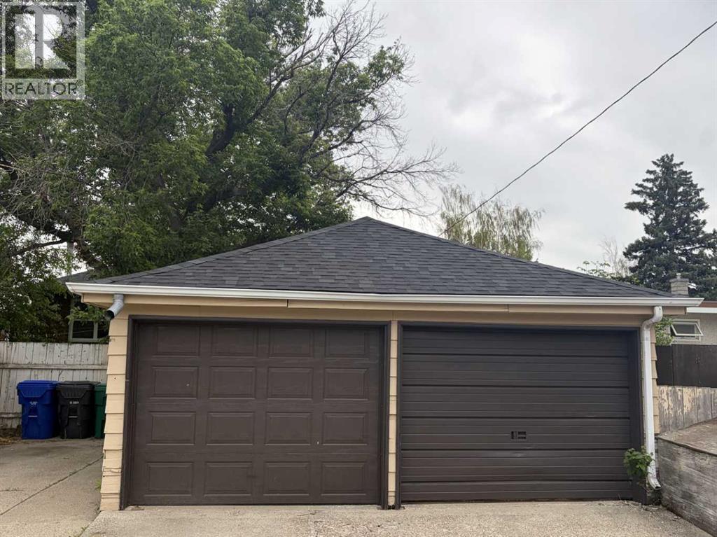 520 20 Street S - 27