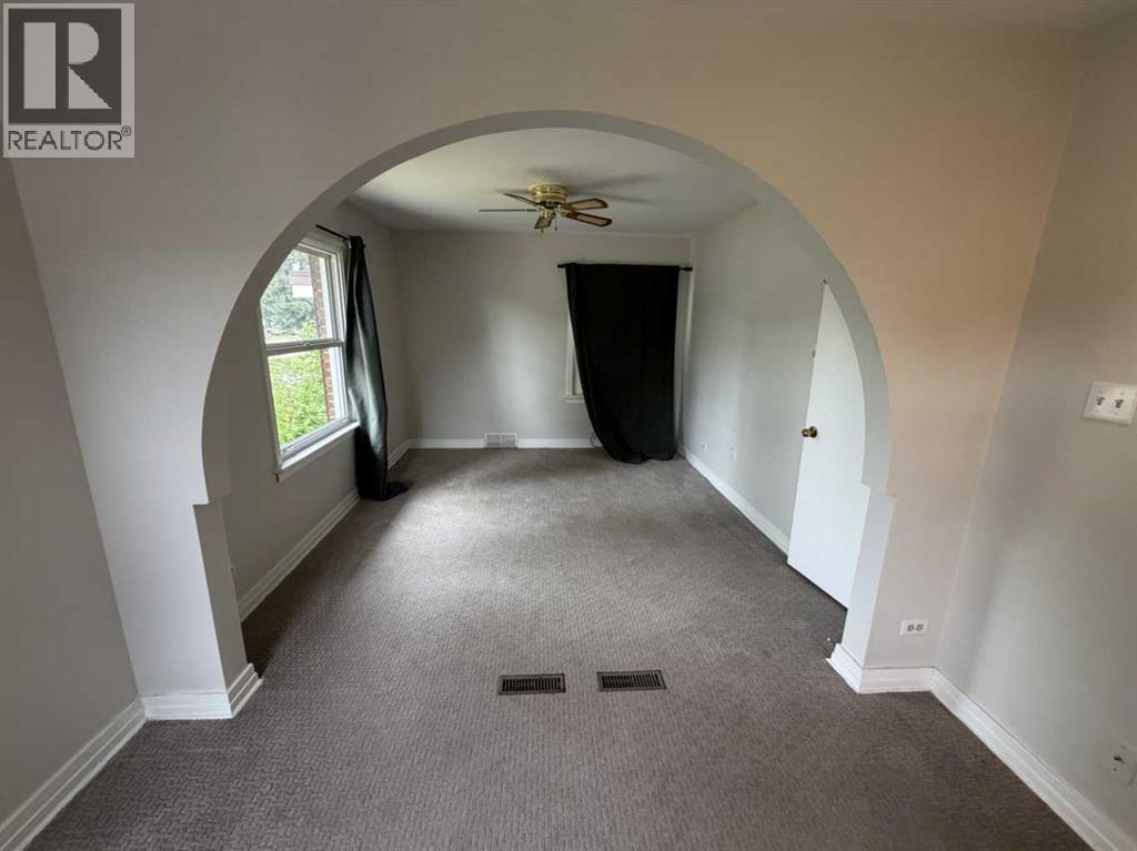 520 20 Street S - 20