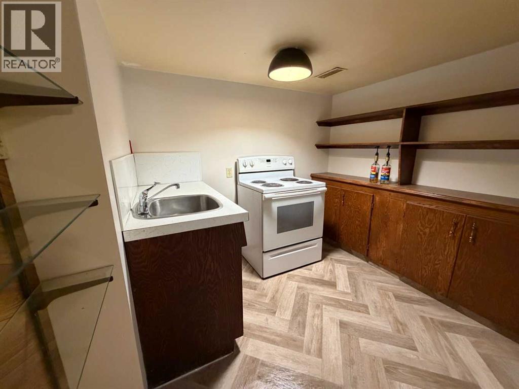 520 20 Street S - 19
