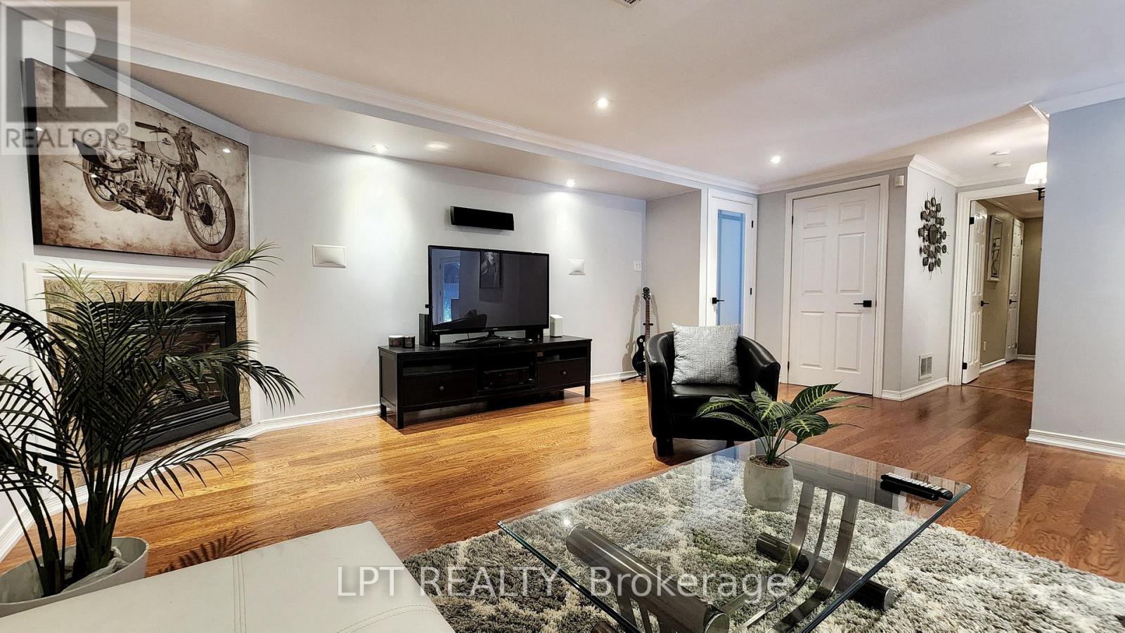 34 NOAM DRIVE - 26