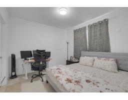 304 13963 105 Boulevard, Surrey, BC V3T0M9 Photo 15